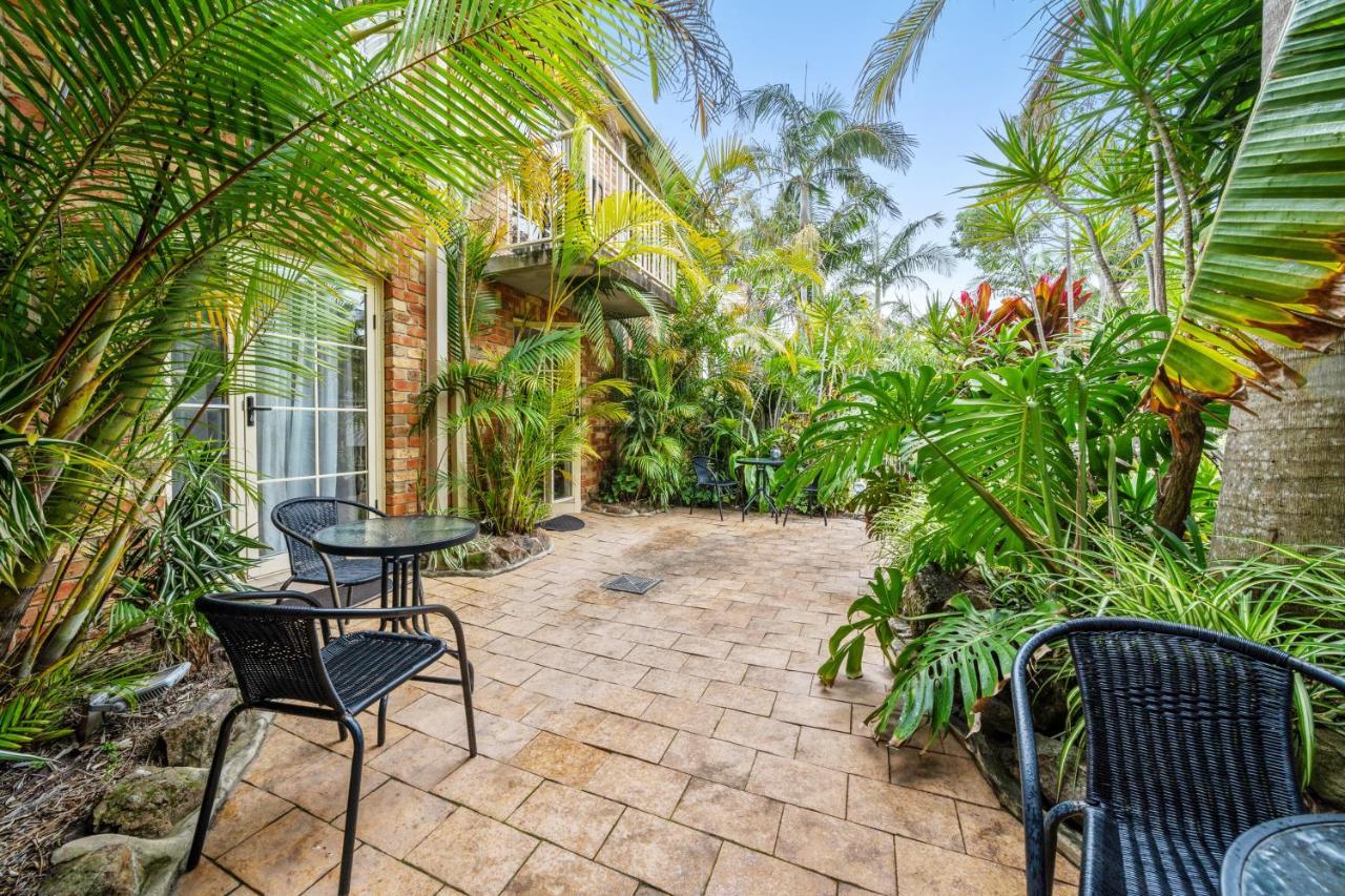 Oasis Inn Ulladulla - Welcoming Guests 18 Years And Older ภายนอก รูปภาพ