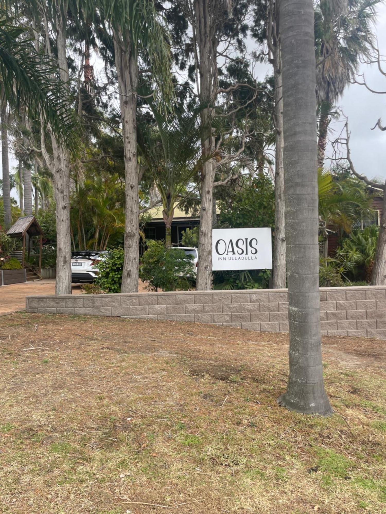 Oasis Inn Ulladulla - Welcoming Guests 18 Years And Older ภายนอก รูปภาพ